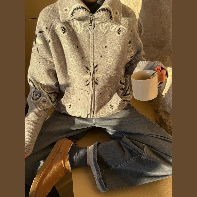 2026 Spring Loose Knit Jacquard Stand Collar Women Cardigan Zipper Full Sleeve Pockets Loose Sweater Fashion Lady Soft Knitwear